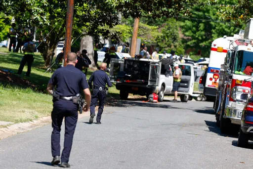 警殉职4死4伤!美激烈枪战3小时 不敌歹徒高威力步枪伏击