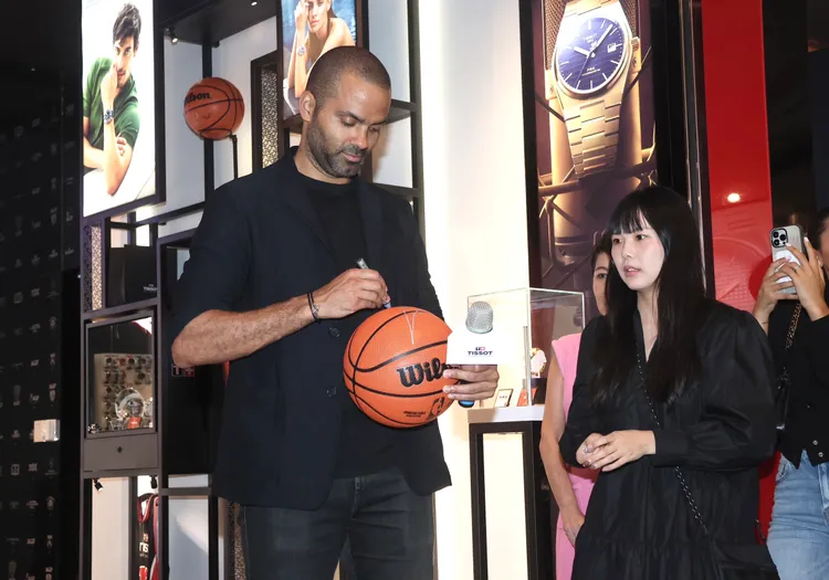 Tony Parker現場簽名。彭欣偉攝