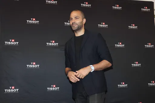 NBA傳奇球星帕克戴天梭逛101 　半夜遇強震「嚇壞了」