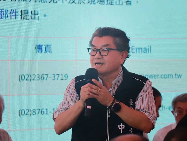 李中說，台電計畫把六部燃煤機組都轉為備用，很難讓民眾相信日後會不會因為缺電而全部重新上陣。李中服務處提供