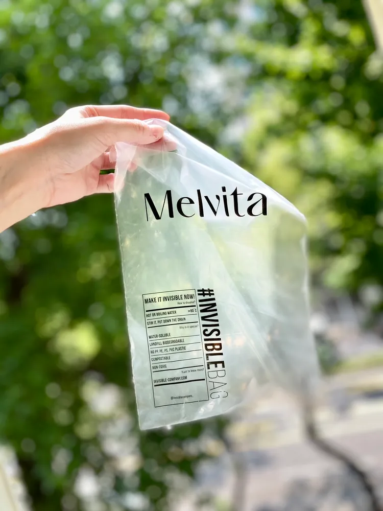 Melvita與INVISIBLE合作打造的環保分解袋。品牌提供