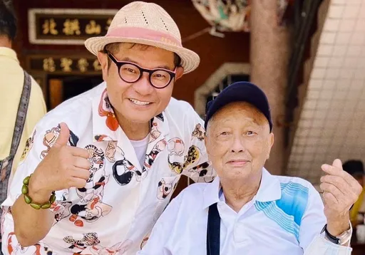 許效舜爸爸因病離世享壽84歲 急奔基隆老家送最後一程