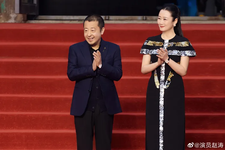 賈樟柯與老婆趙濤一起帶新作《風流一代》，再攻坎城影展。翻攝趙濤微博