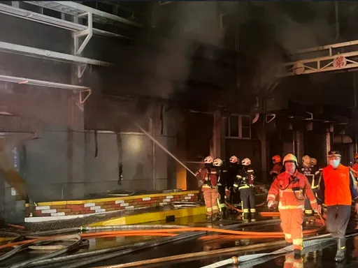 南亞塑膠「300噸原料」火災難滅 業者估損失金額8位數