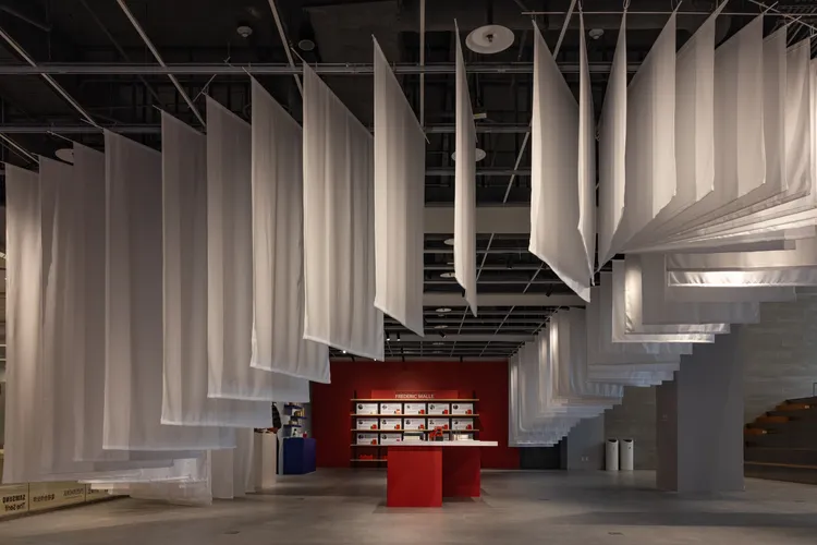 馥馬爾香氛出版社「花草間的閱香聞旅」展覽。品牌提供