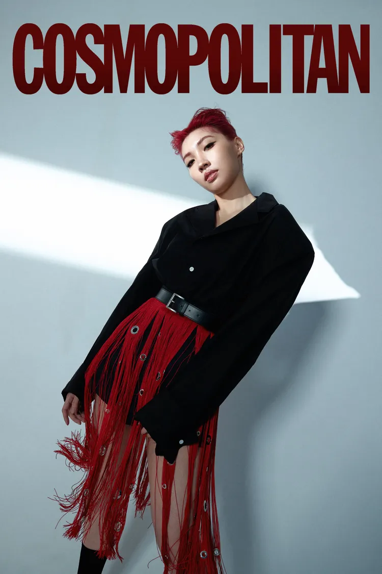 Karencici拍攝《COSMOPOLITAN柯夢波丹》封面。《COSMOPOLITAN柯夢波丹》提供