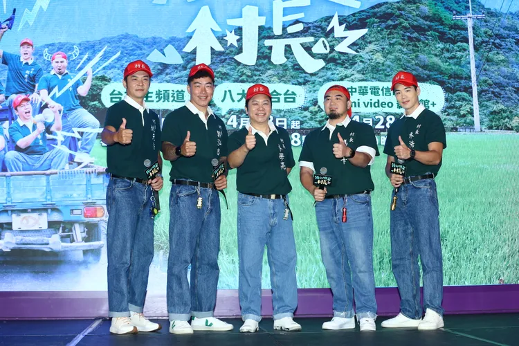 姚元浩（左起）、郭泓志、卜學亮、Matzka、禾浩辰今天出席新節目記者會。張瑞振攝