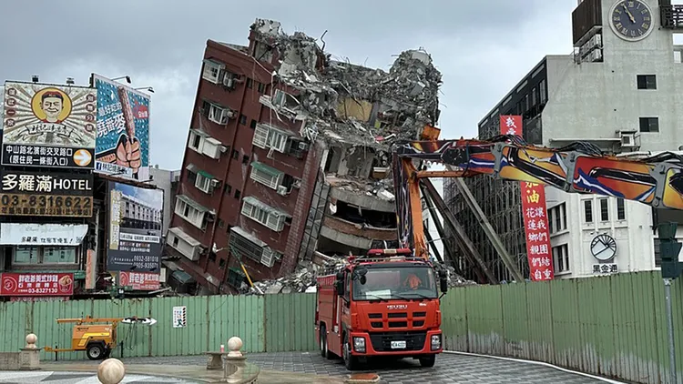 天王星大樓拆除現場。中央社