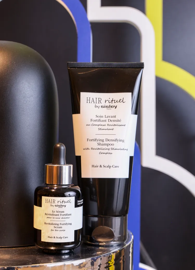 Hair Rituel by Sisley賦活重升濃密洗髮精與髮精華，髮精華60ml／6200元。品牌提供