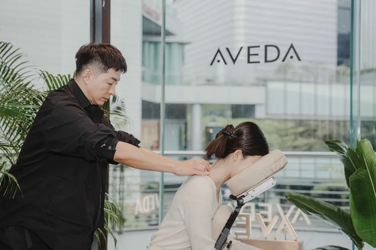 經典頭肩紓壓按摩體驗服務。品牌提供