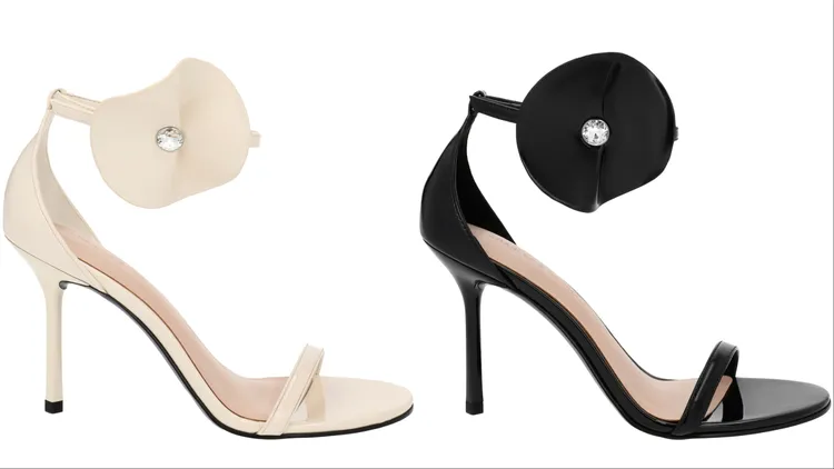 一字帶繞踝細跟涼鞋，各2190元。品牌提供