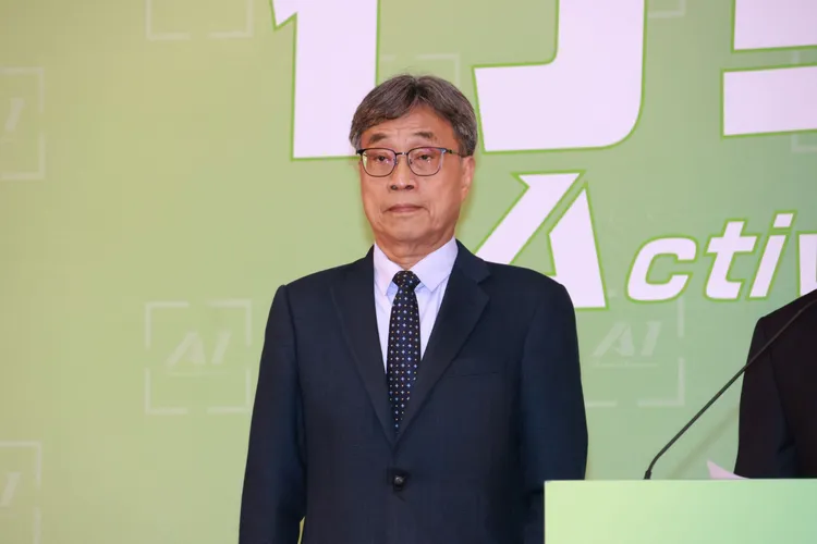 農業部代理部長陳駿季真除。莊宗達攝