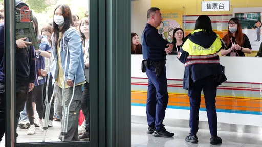 IU现场票开卖惊动警方！女粉拄拐杖夜排3天　8年铁粉嗨喊「我要去看妳了」