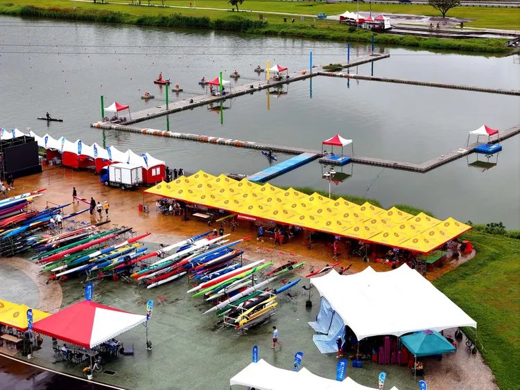 永慶房屋贊助113年全中運，鼓勵年輕小將勇敢逐夢、更提倡賽場上「先誠實再拚戰」精神。永慶房屋提供