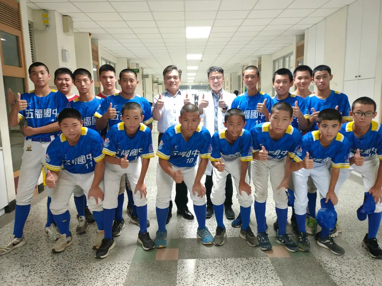 博田國際醫院提供五福國中體育班學生醫療照護。翻攝畫面