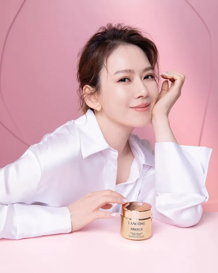 Melody是保養品牌蘭蔻（LANCOME）的品牌摯友。翻攝Melody IG