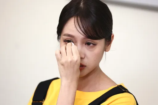 金鐘影后黃姵嘉父因新冠肺炎逝世 含淚完成遺願送他返鄉嚥氣