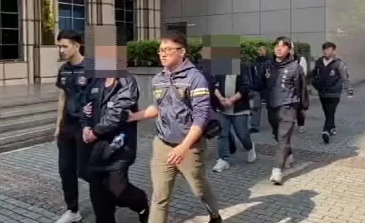 警方逮捕六名嫌犯，竹聯幫背景的主嫌張男仍在逃。翻攝畫面