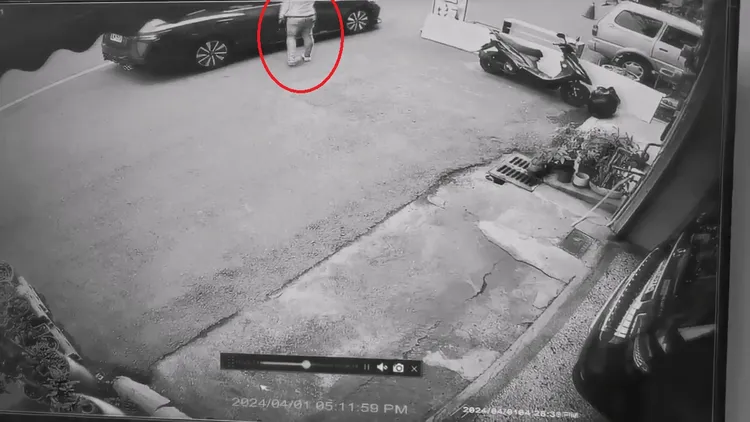 廖姓被害人進入幣商轎車副駕駛座。民眾提供