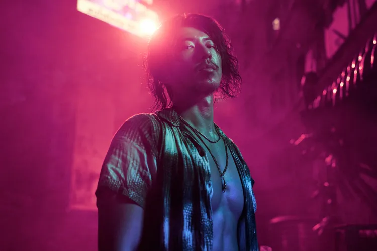 傅孟柏《回魂計》挑戰極惡反派詐騙案首腦角色。Netflix提供