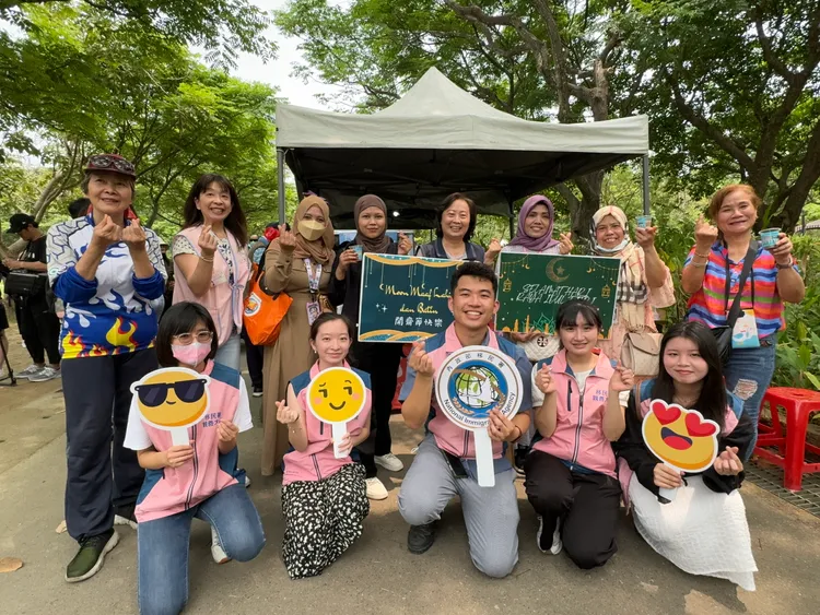 移民署與穆斯林歡慶開齋節。翻攝畫面