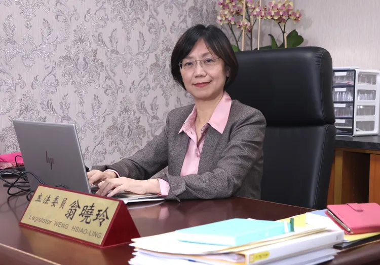 翁曉玲不後悔講「質詢是上對下」。彭欣偉攝