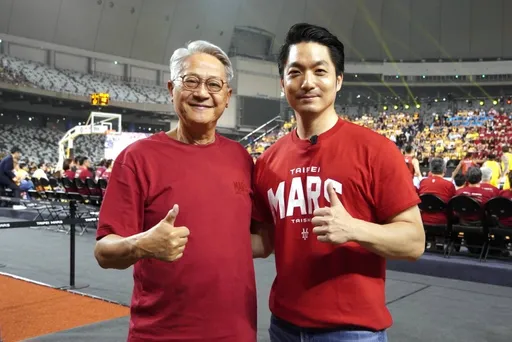 職籃首登大巨蛋 臺北台新戰神 萬人觀戰