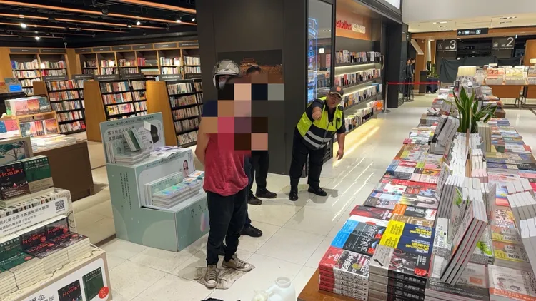 案發現場為書店。警方提供