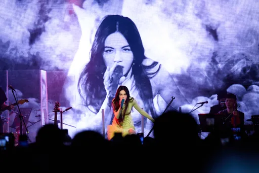 Ella重現S.H.E金曲勾回憶殺 Selina、田馥甄驚喜現身