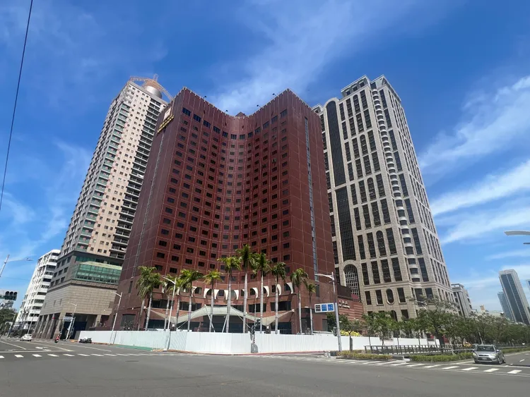 愛河畔中以愛河灣周邊最為精華，但多數規畫大坪數豪宅，讓「巴黎河左岸」具備市場差異性。葉家銘攝