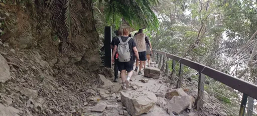 7.2強震狂搖！太魯閣國家公園步道損毀　旅客驚傳「落石砸傷、失聯」