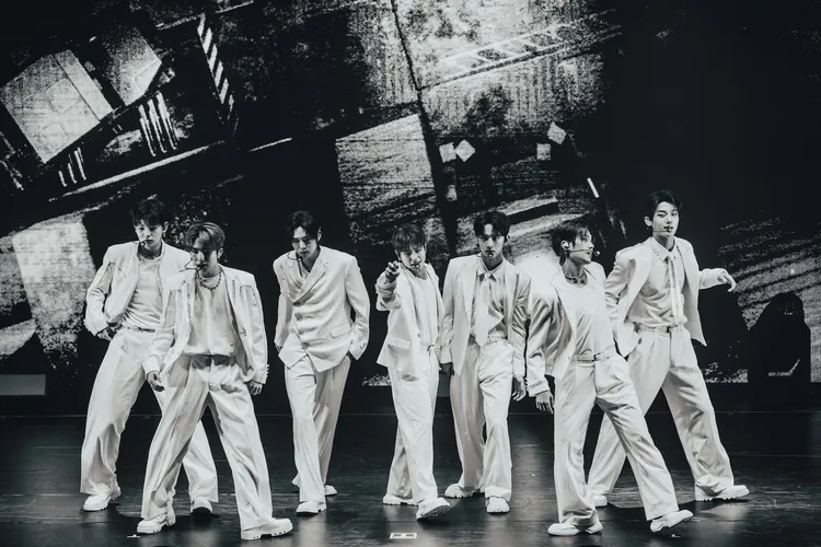 EVNNE由淨泫、祉厚、潤瑞、隊長KEITA、主唱昇彥、瀚彬、政縣組成。KKLIVE提供