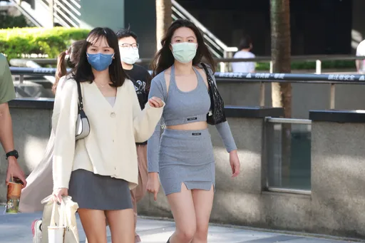 今晚降雨趨緩! 明起暖熱「西半部30℃以上」下週又變天