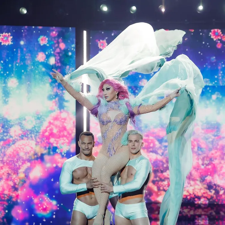 妮妃雅在決賽的演出與造型氣勢驚人。翻攝RuPaul's Drag Race IG