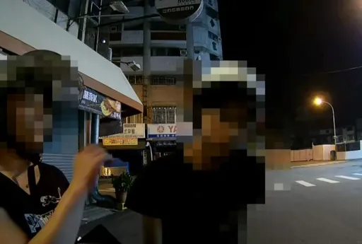 台中離譜媽騎車載17歲子吃宵夜 酒駕又闖紅燈!警喊:很扯耶