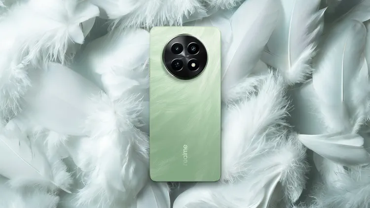 realme 12x 5G「青羽色」彷如羽毛隨風飄逸的設計。realme提供。