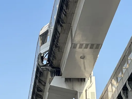 花蓮強震!台北捷運高架軌道劇烈搖晃 驚悚畫面曝光