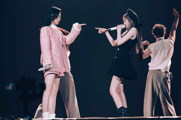 黃綺珊（左）為王心凌友情站台。天晴娛樂提供