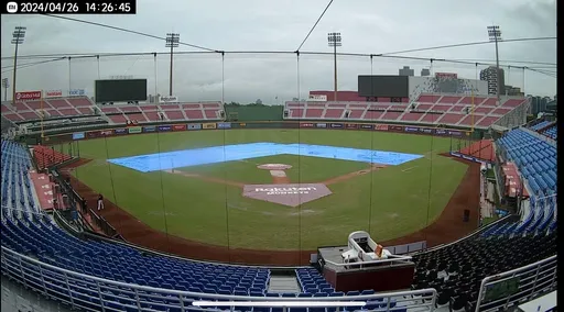 粉專盜圖酸桃園棒球場「積水」 「村長」秀真實現況:排水好多了