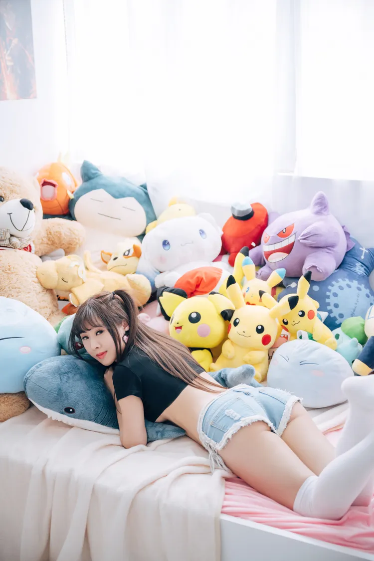 Sheena常常在活動上脫穎而出，捷運站或計程車的廣告，都看過她的身影。