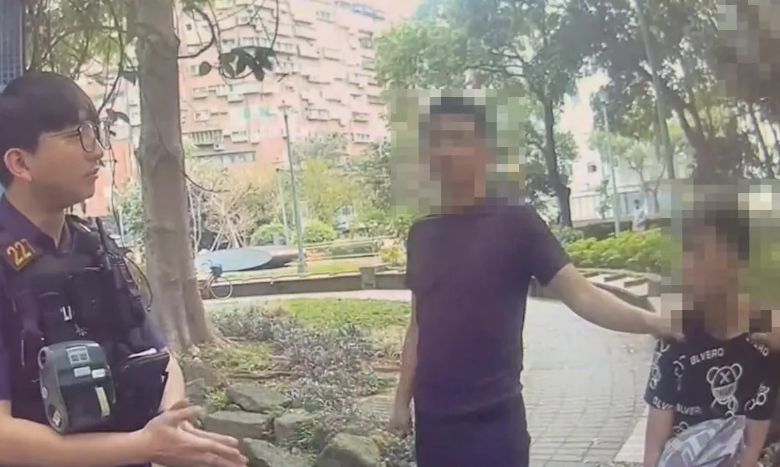 警方將陳男救出。翻攝畫面