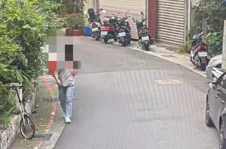 竊賊離去。翻攝畫面