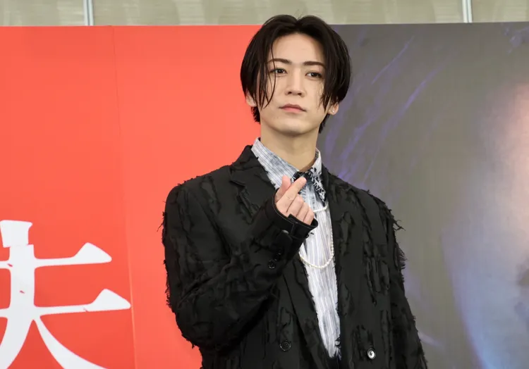 龜梨和也這次學到喝珍奶的訣竅。攝影中心攝