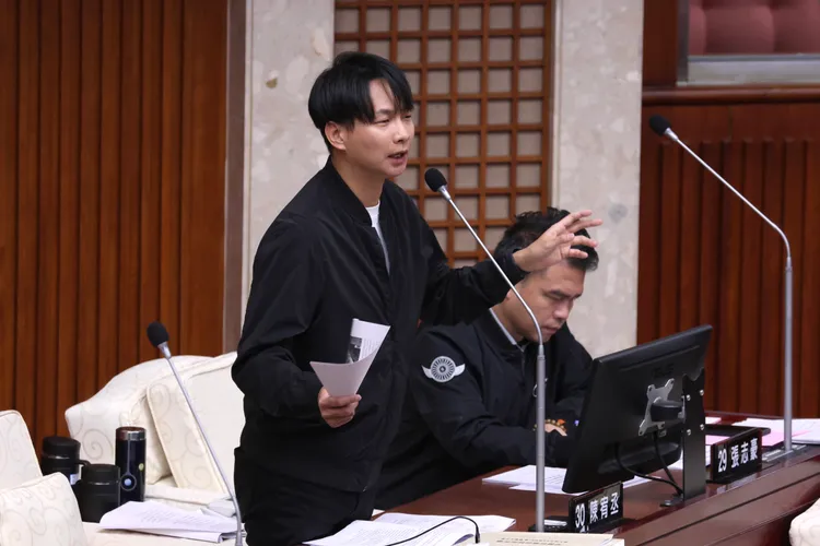 民眾黨台北市議員陳宥丞。記者彭欣偉攝