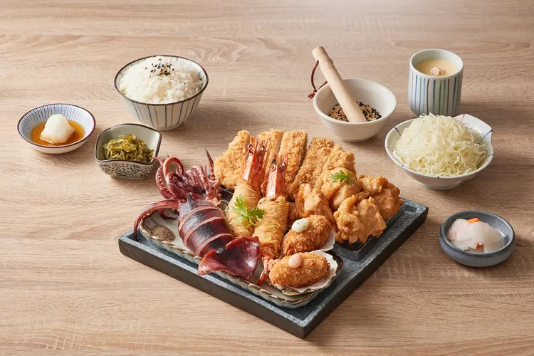 「品田牧場」推出期間限定的轟炸海陸號雙人餐，一套899元。業者提供