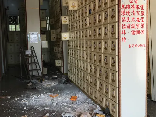 花蓮納骨塔遇強震骨灰罈掉一地 祖先骨灰全混一起