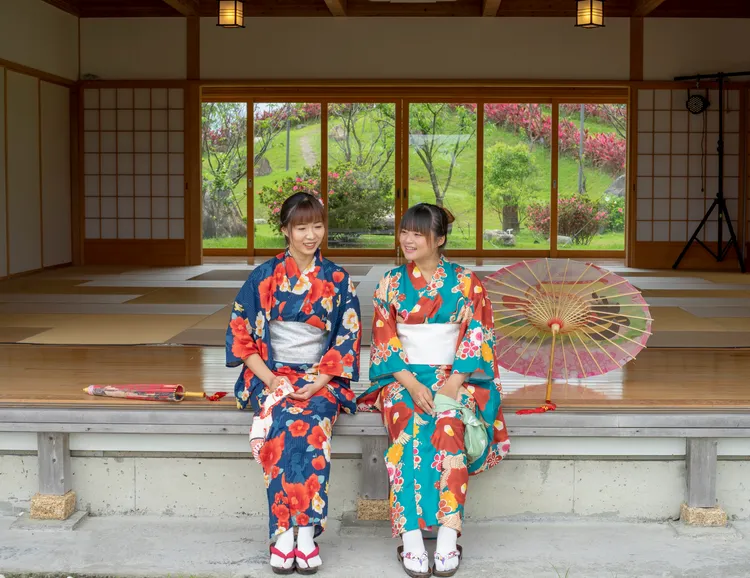 宜蘭綠五國際觀光飯店園區可換穿經典浴衣暢遊、拍美照。綠舞提供