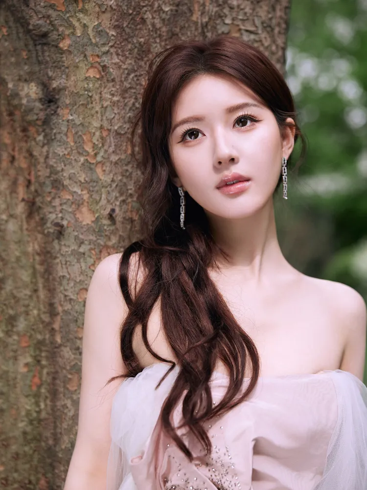 趙露思甜美可愛。翻攝趙露思工作室微博