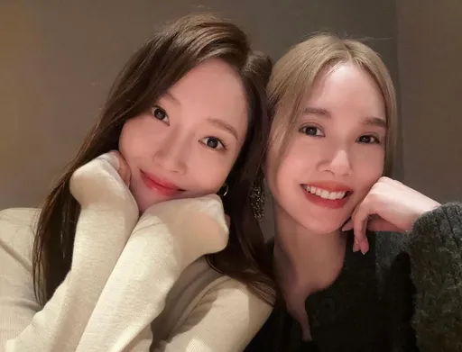 韓國女神甜勾楊丞琳 雙姝親密關係曝光