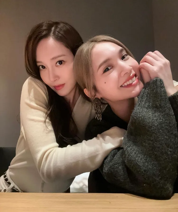 南韓女神Jessica甜勾楊丞琳。翻攝楊丞琳IG